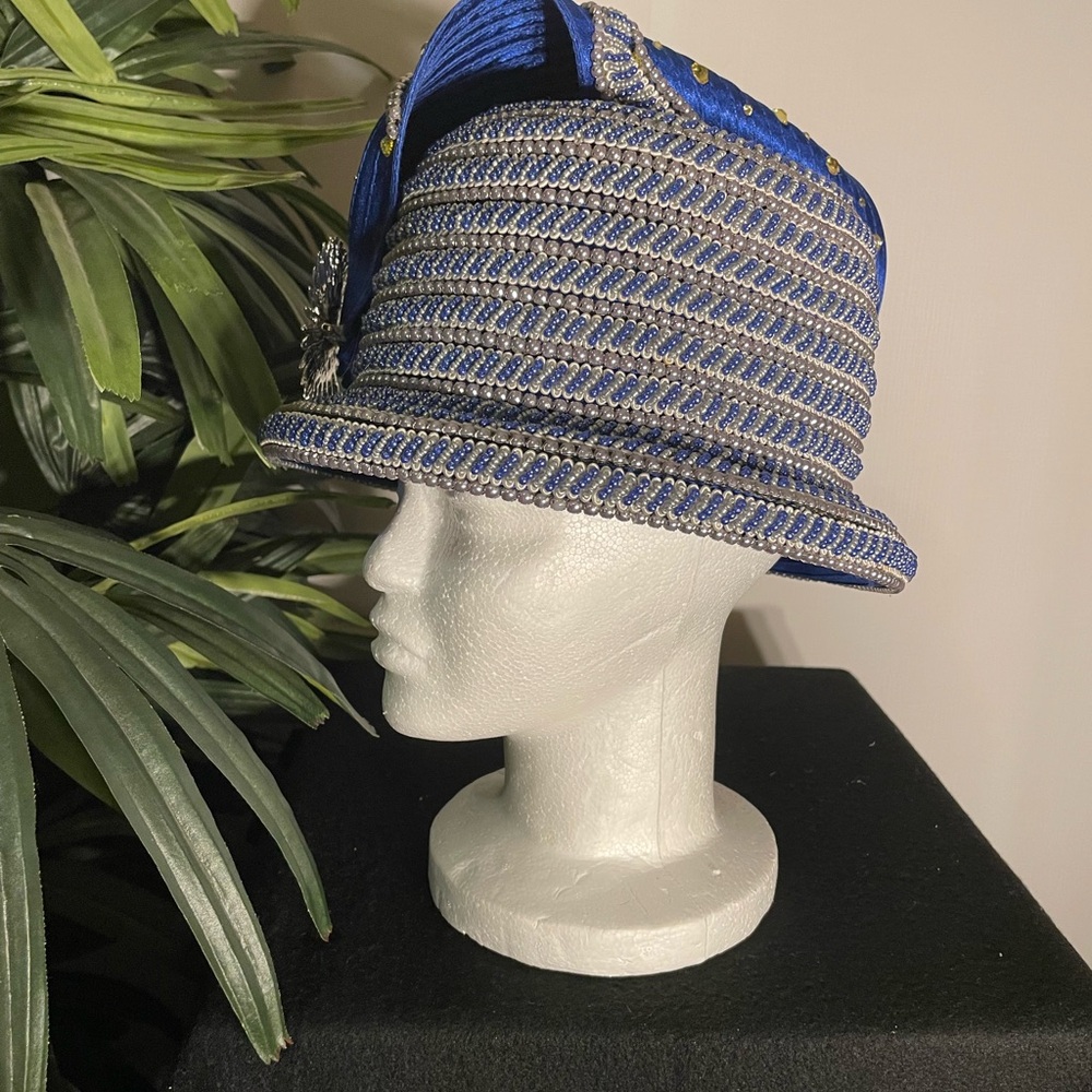 Donna Vinci Couture (H1250) Royal Embellished Hat
